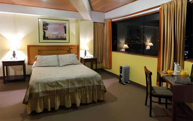 El Puma Hotel