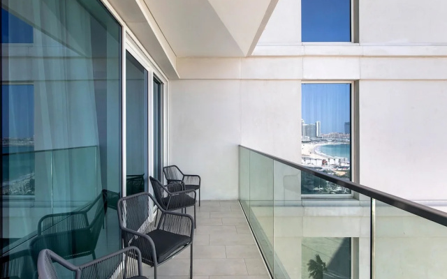 Elite 2BR at La Vie with sea view