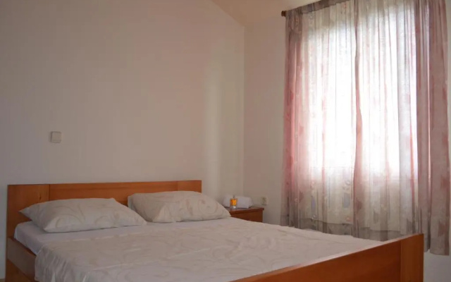 Rasin Apartments