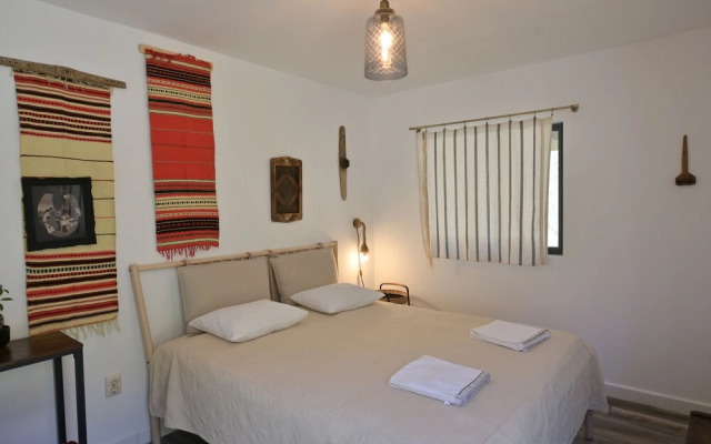 Alunis Retreat