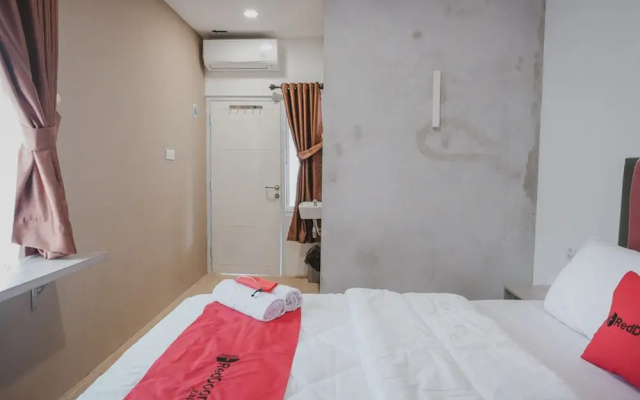 RedDoorz Plus Syariah near Universitas Lampung