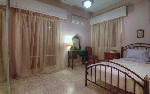 Alexandros Villa