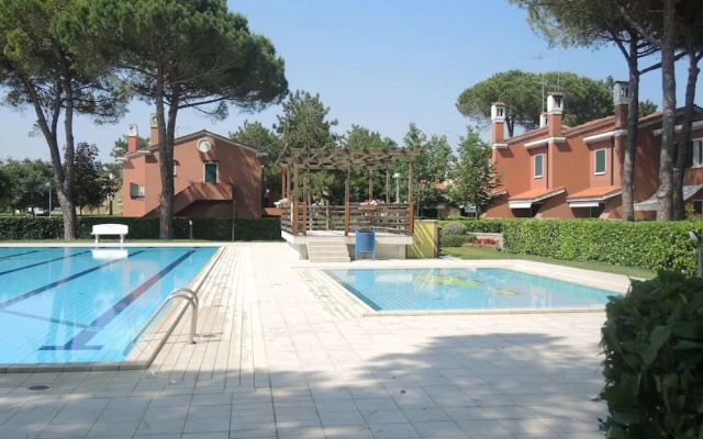 Lovely Apartment in Bibione With Swimming Pool