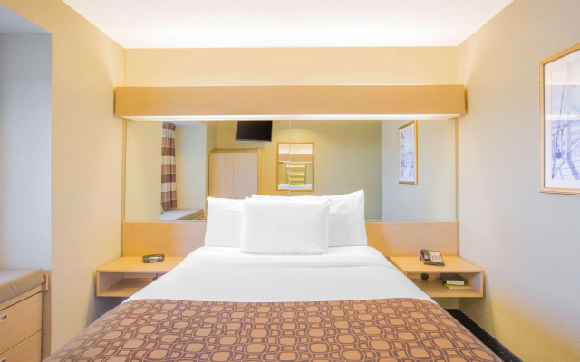 Microtel Inn & Suites by Wyndham Albertville