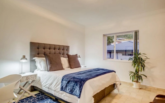Coral House in Camps Bay