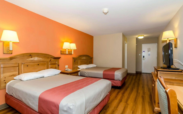 Motel 6 Newark, DE