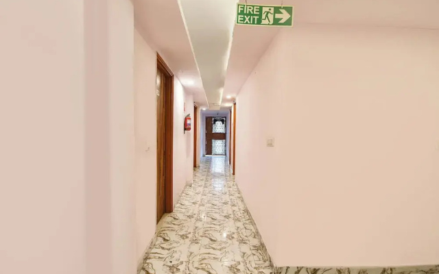 Fabhotel Ak Continental