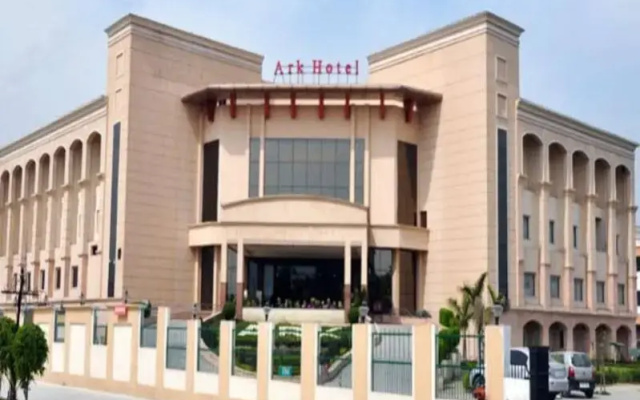 Ark Hotel & Resorts