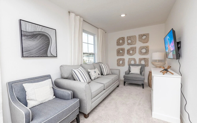 608fr 3 Bedroom Townhouse by Redawning
