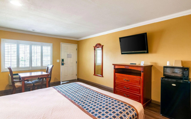 Rodeway Inn Artesia Cerritos