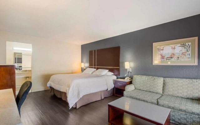 SureStay Hotel by Best Western Sarasota Lido Beach