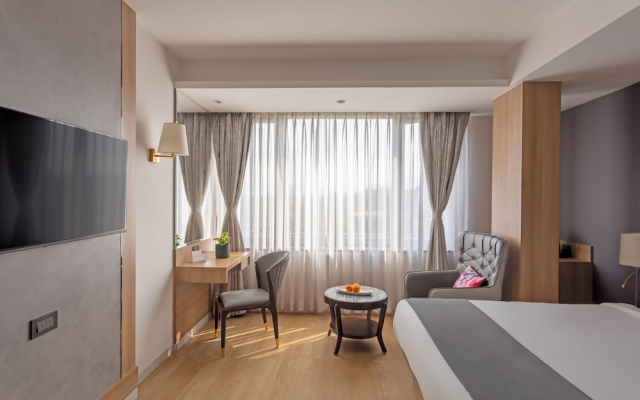 Hill Berry - A SoVo Hotel
