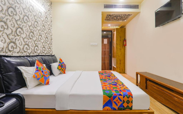Fabhotel Shree Pushpraj