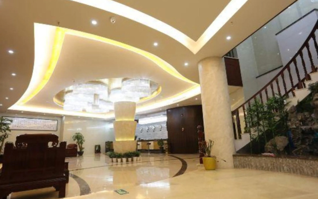 Qinyuan Holiday Hotel