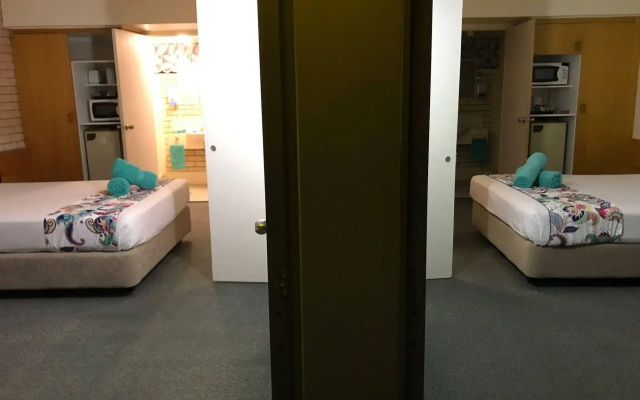 Tropical Gate Motor Inn
