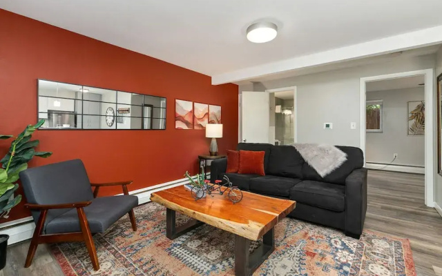 Brick Suite | Bright & Bold Retreat Near Old Town