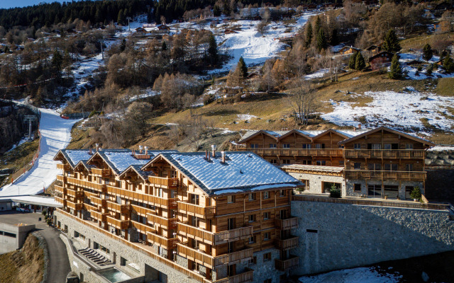 Dent Blanche Resort - TemptingPlaces Collection
