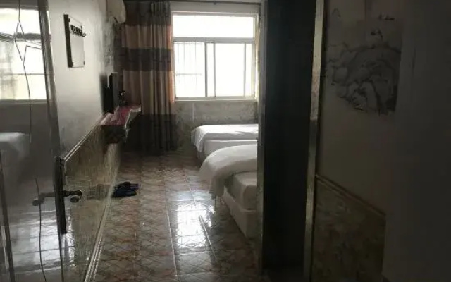 Lvou Hotel