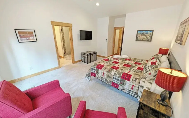 56593 Celestial Dr
