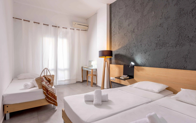 Azure Mare Hotel