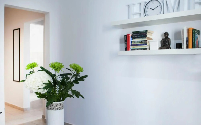 Best located executive apartment in Maroussi.