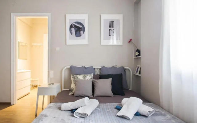 Your stay next to Acropolis!