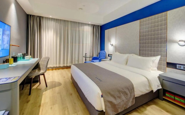 Lanou Hotel (Nanchang tengwangge bayigan subway station store)