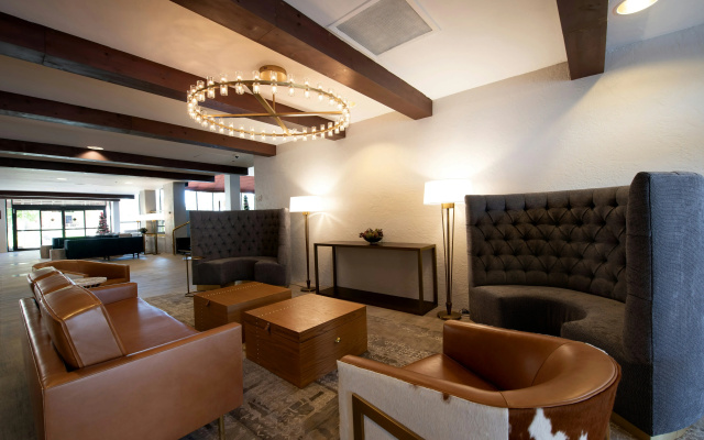 DoubleTree by Hilton Tucson - Reid Park