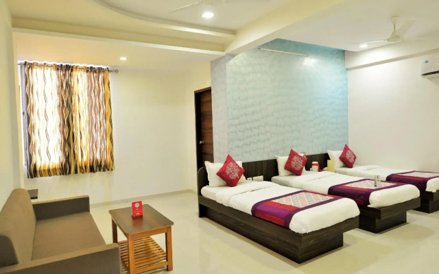 Hotel Nayan Palace