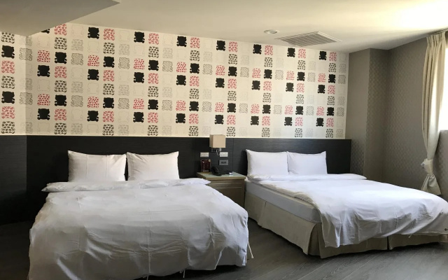 Champs Hotel