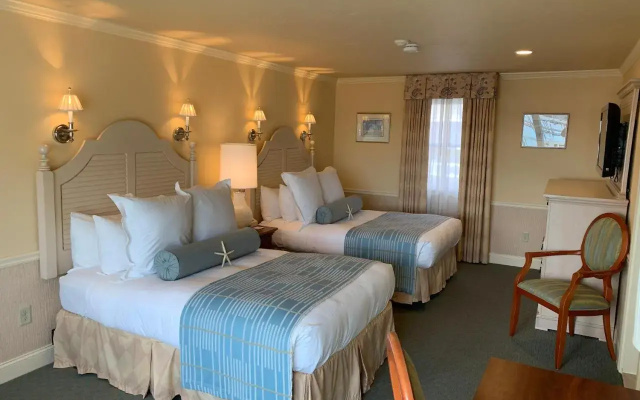 Anchor In Distinctive Waterfront Lodging
