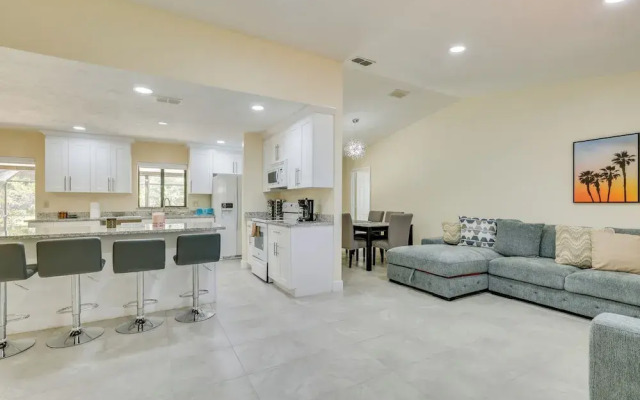 Saltwater Pool & Lanai: Lehigh Acres Escape!
