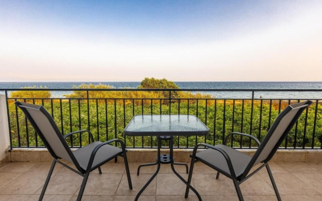 Seaheaven House B4 - Beachfront Nest Memi Koroni