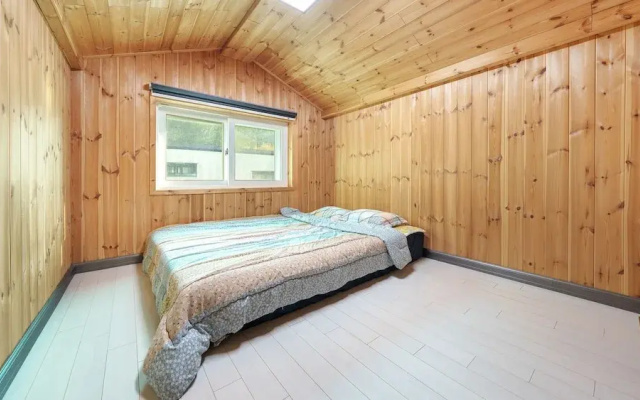 Hongcheon Pension 150