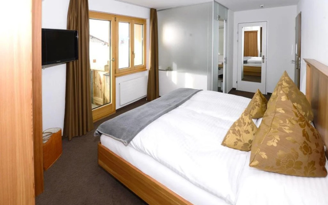 Hotel Alpina