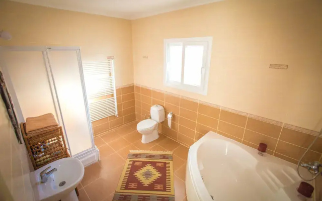 Villa - Sleeps 14 - Private Pool - Cinema Room
