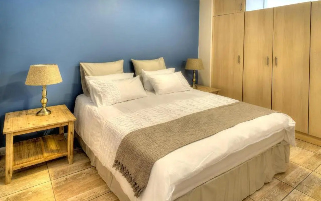 Four Seasons Apartments