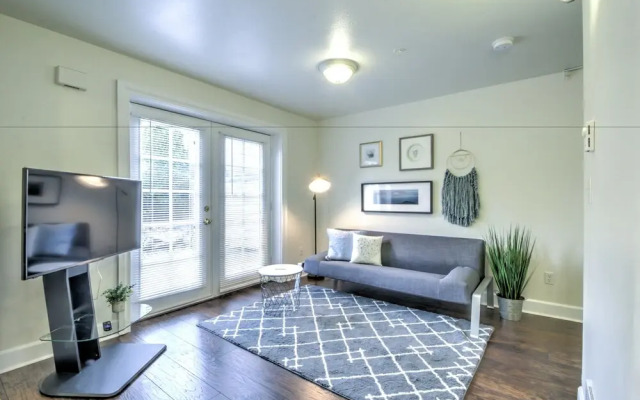 Capitol Hill Apartments