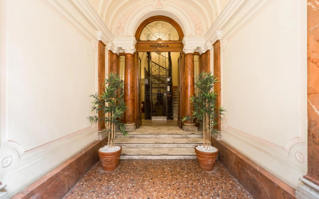 Affreschi Su Roma Luxury B&B