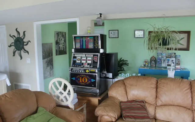 Sandbar Bed & Breakfast