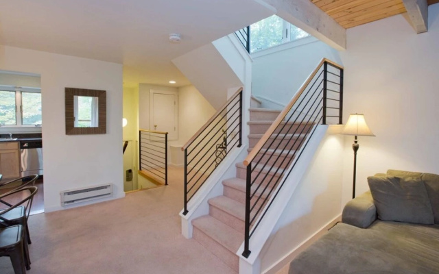 2BR Topnotch Condo