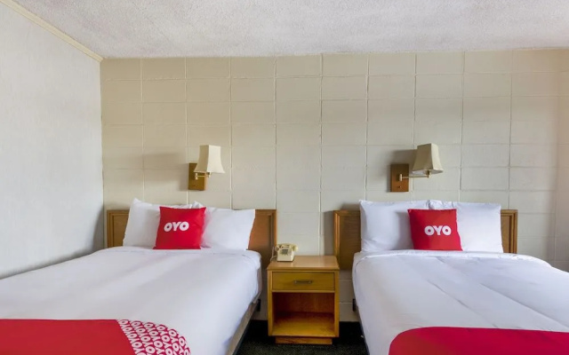 OYO Hotel Mauldin SC South Main Street