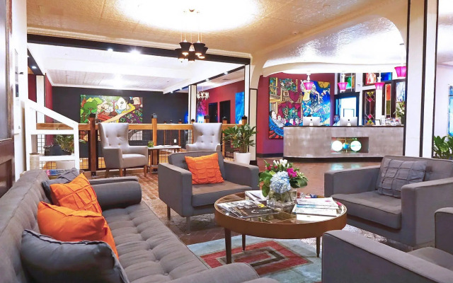 Henry Norman Hotel