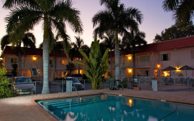 Hibiscus Suites - Gateway to Siesta Key