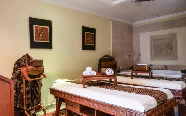 Grand Allison Hotel