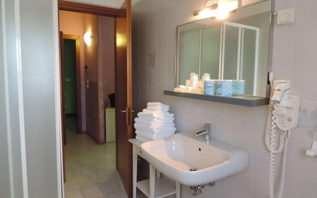 Hotel Maris