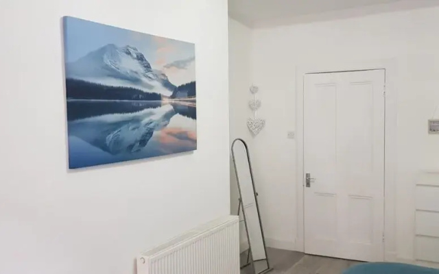 Impeccable 2-bed Apartment