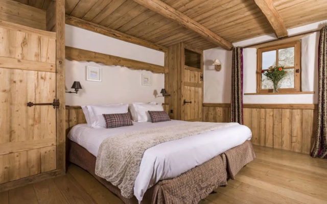 Chalet Elephant Blanc