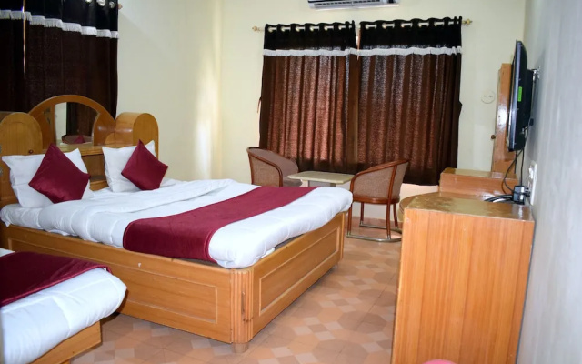 Manas Cottage Saputara