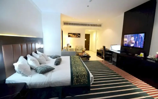 Dancenter Luxury Millennia Near King Abdulaziz Historical Center